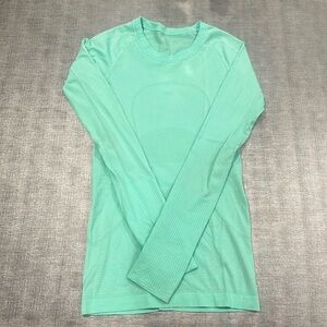 Lululemon Swiftly Tech Long Sleeve 2.0 Shirt